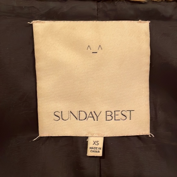 (SOLD) Aritzia - Sunday Best faux fur coat - Picture 5 of 6